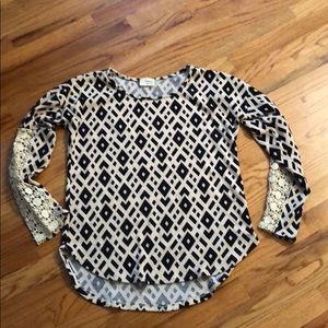 Medium geometric sweater with crochet sleeves